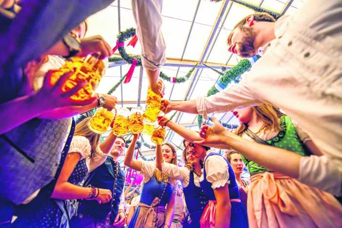 Vívelo LI : Celebran el Oktoberfest en Long Island