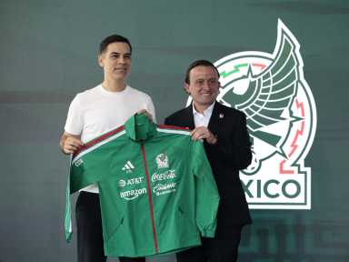 México enfrenta a Perú en partido internacional en Nueva Jersey