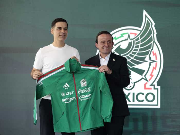 México enfrenta a Perú en partido internacional en Nueva Jersey