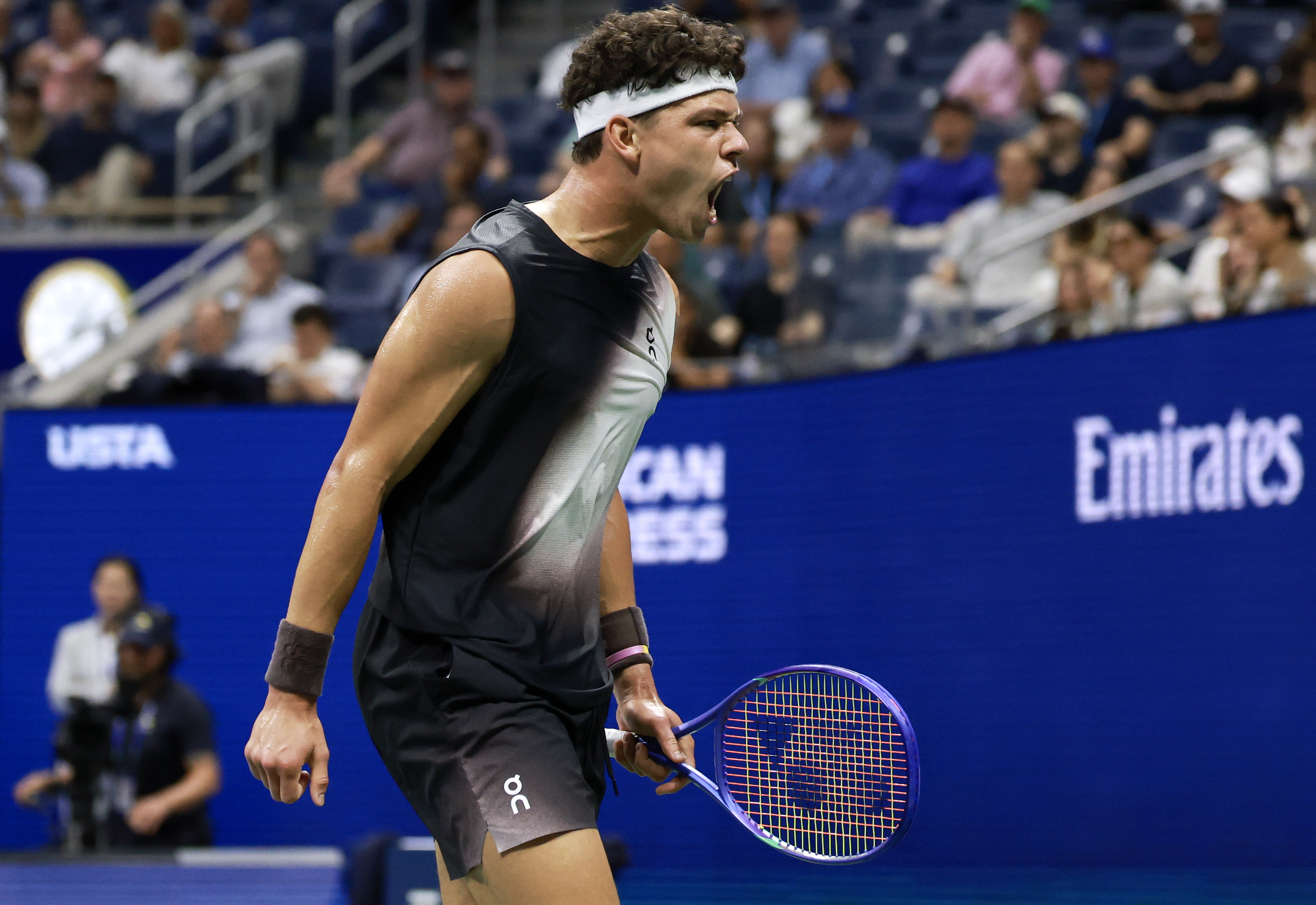 US Open: Alcaraz sucumbe ante Shelton en batalla de madrugada en Flushing