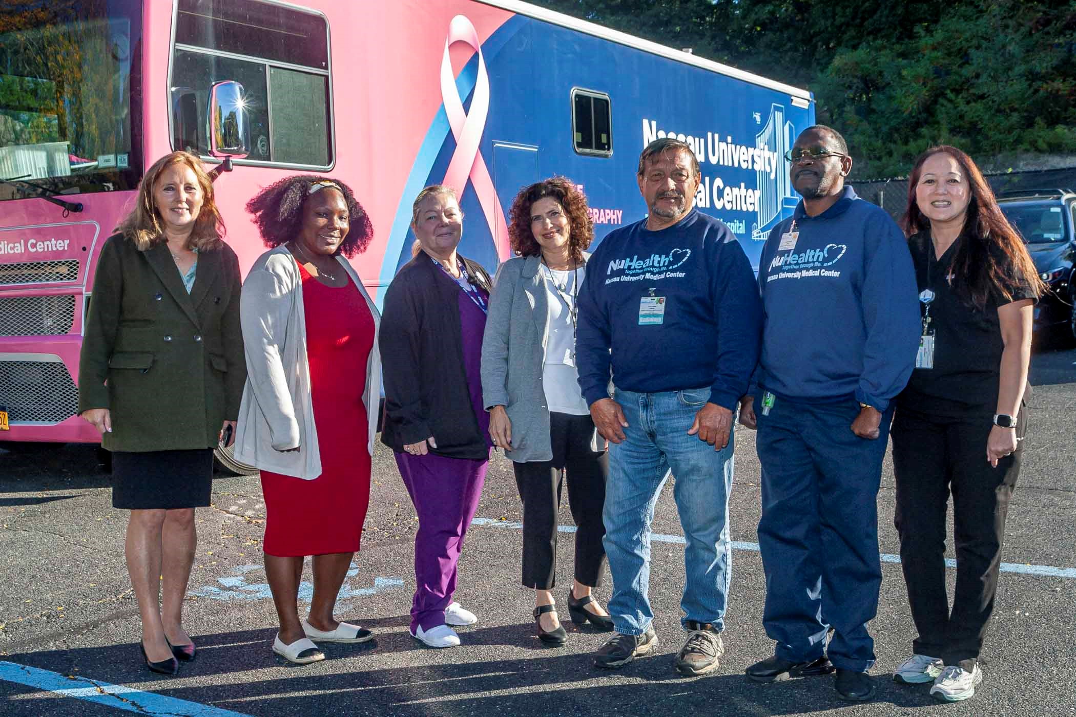 Unidad móvil de mamografía visitará al Charles Evans Center
