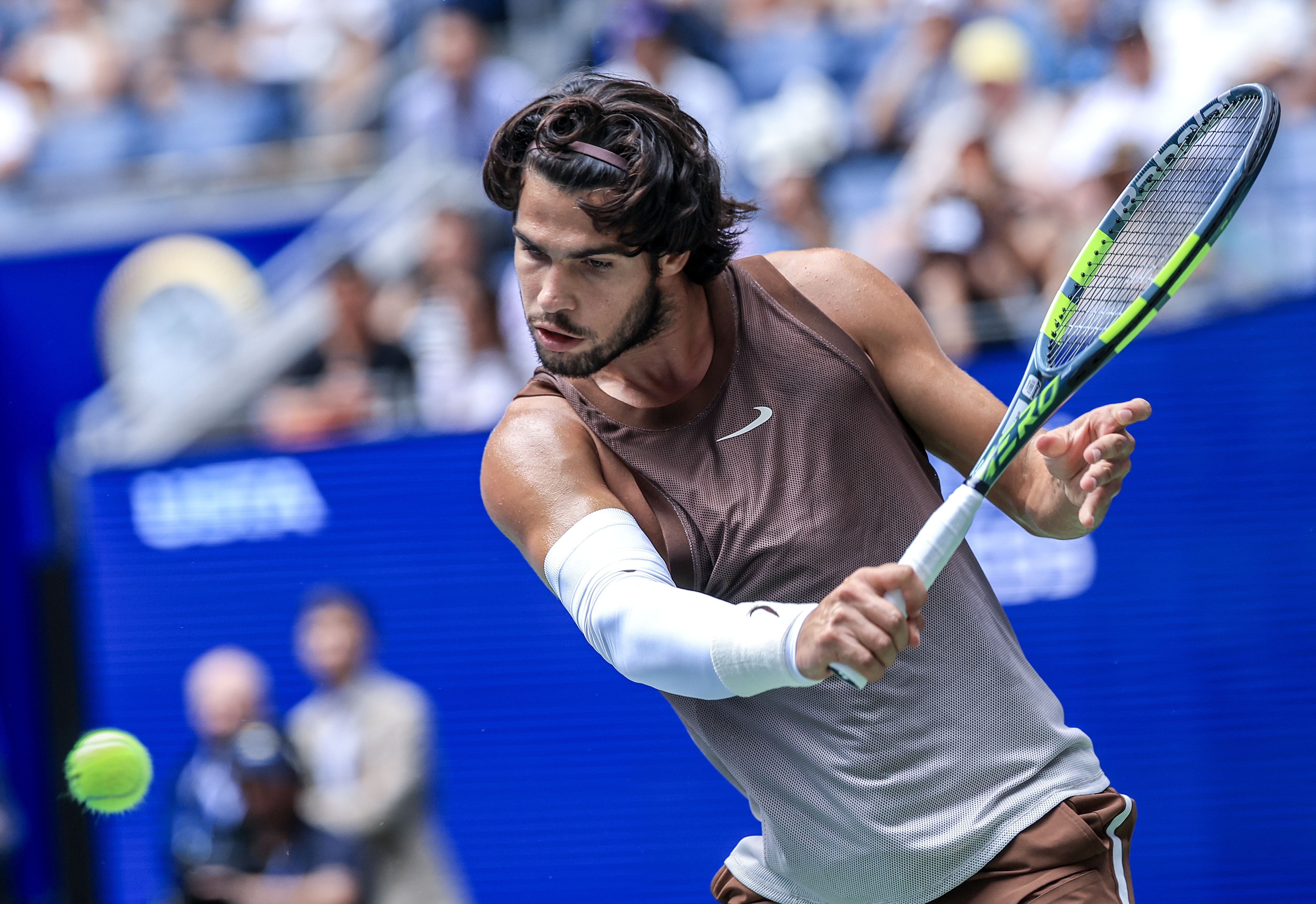 Alcaraz regresa con fuerza y triunfa en arranque del US Open 2026 en Flushing