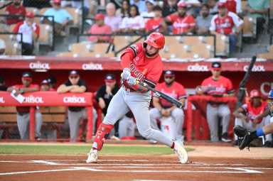 La liga de béisbol dominicano LIDOM enciende la batalla por la corona
