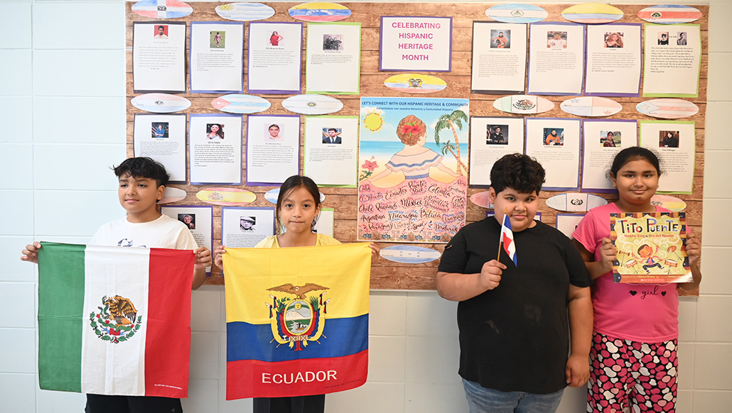 Estudiantes de primaria de Copiague destacan a figuras hispanas que han marcado la historia
