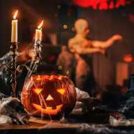 Visita tres casas terroríficas en Long Island en esta temporada de Halloween