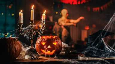 Visita tres casas terroríficas en Long Island en esta temporada de Halloween