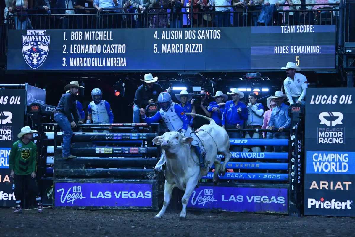 Los New York Mavericks regresan para tres días de monta de toros en el UBS Arena
