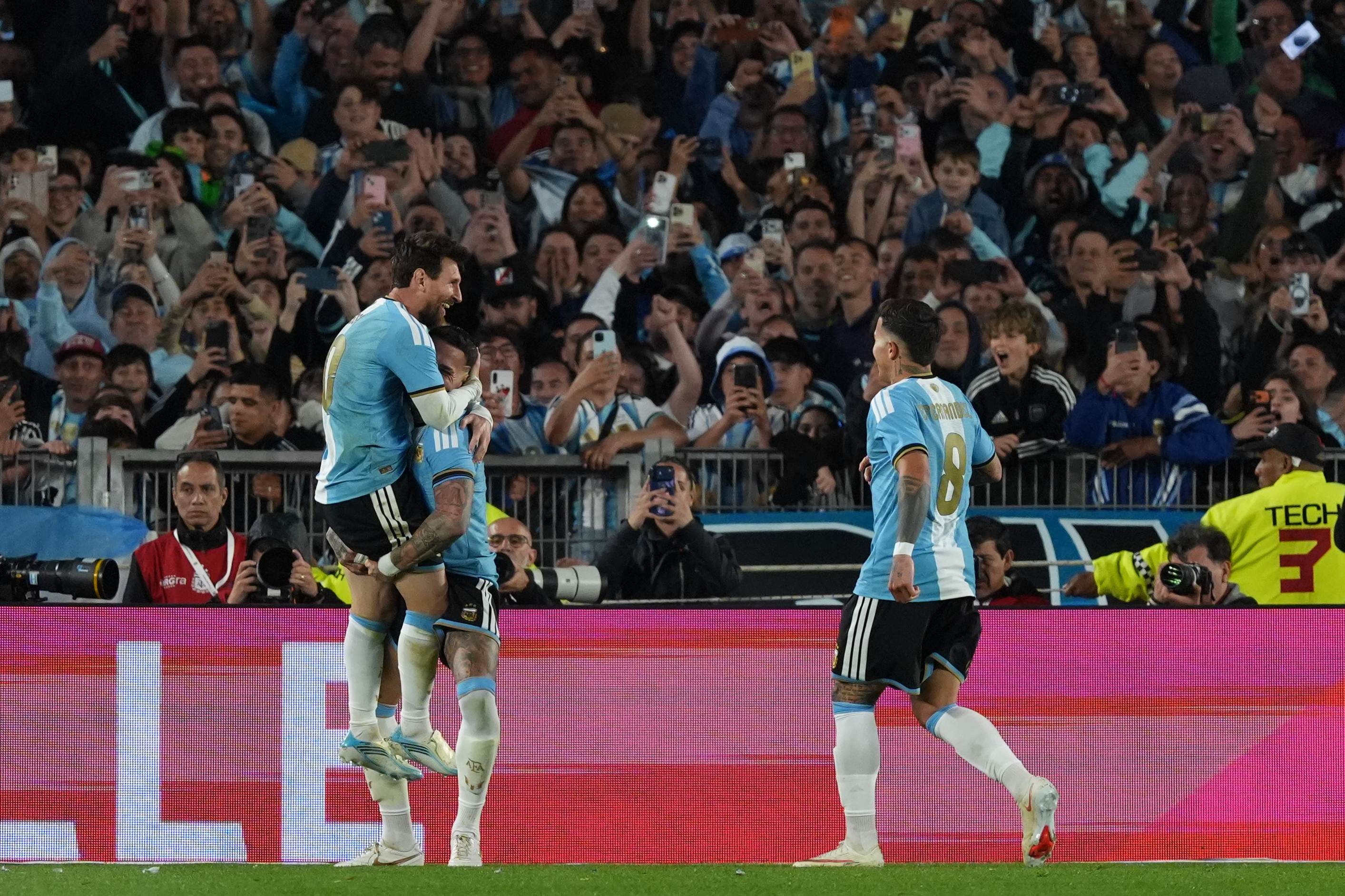 ¡Gracias Messi! ... El mejor de todos se despidió de la "Albiceleste"