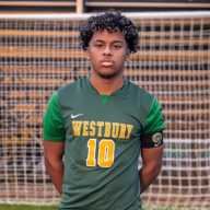 Estudiante de Westbury High School entre los mejores jugadores de fútbol en Long Island