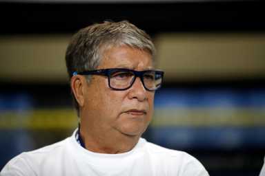 El colombiano 'Bolillo' Gómez se queda al frente de la Selección de El Salvador