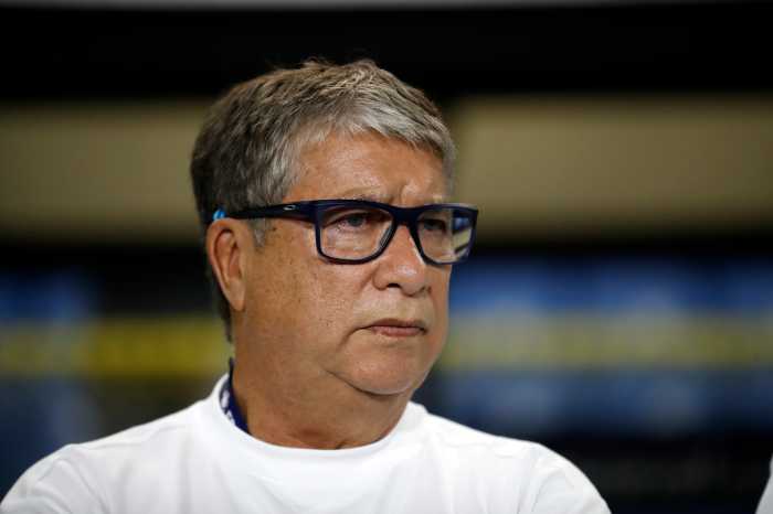El colombiano 'Bolillo' Gómez se queda al frente de la Selección de El Salvador