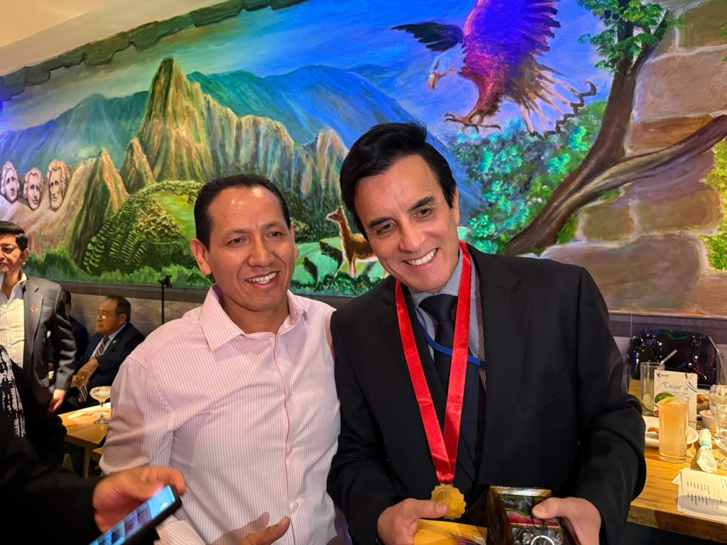 Canciller Carlos Espá se reunió con la prensa peruana de Nueva York y del Perú