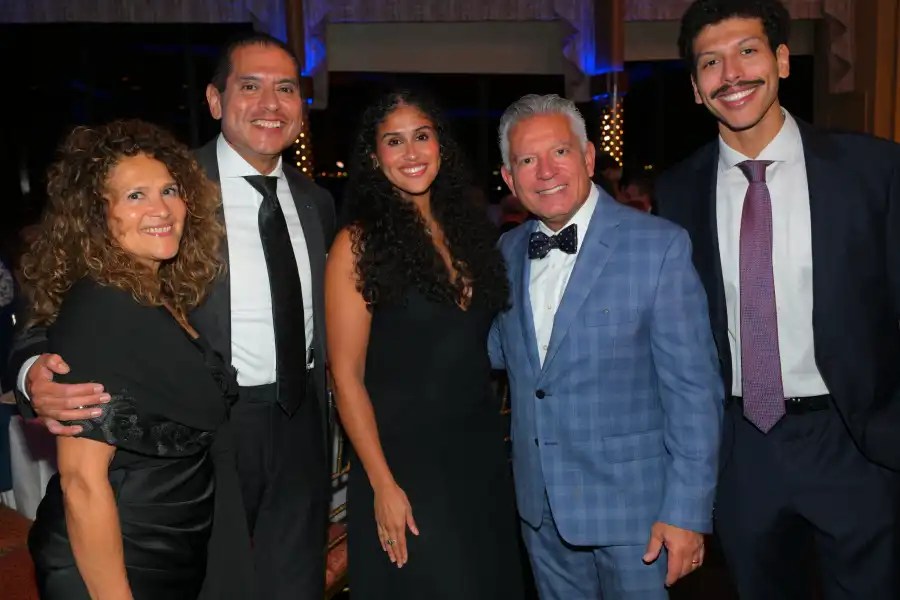 latinos